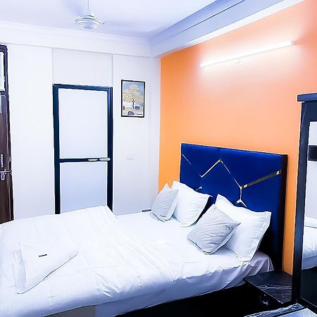 Roomshala 123 Happy Homes- Near Saket Metro Νέο Δελχί Εξωτερικό φωτογραφία