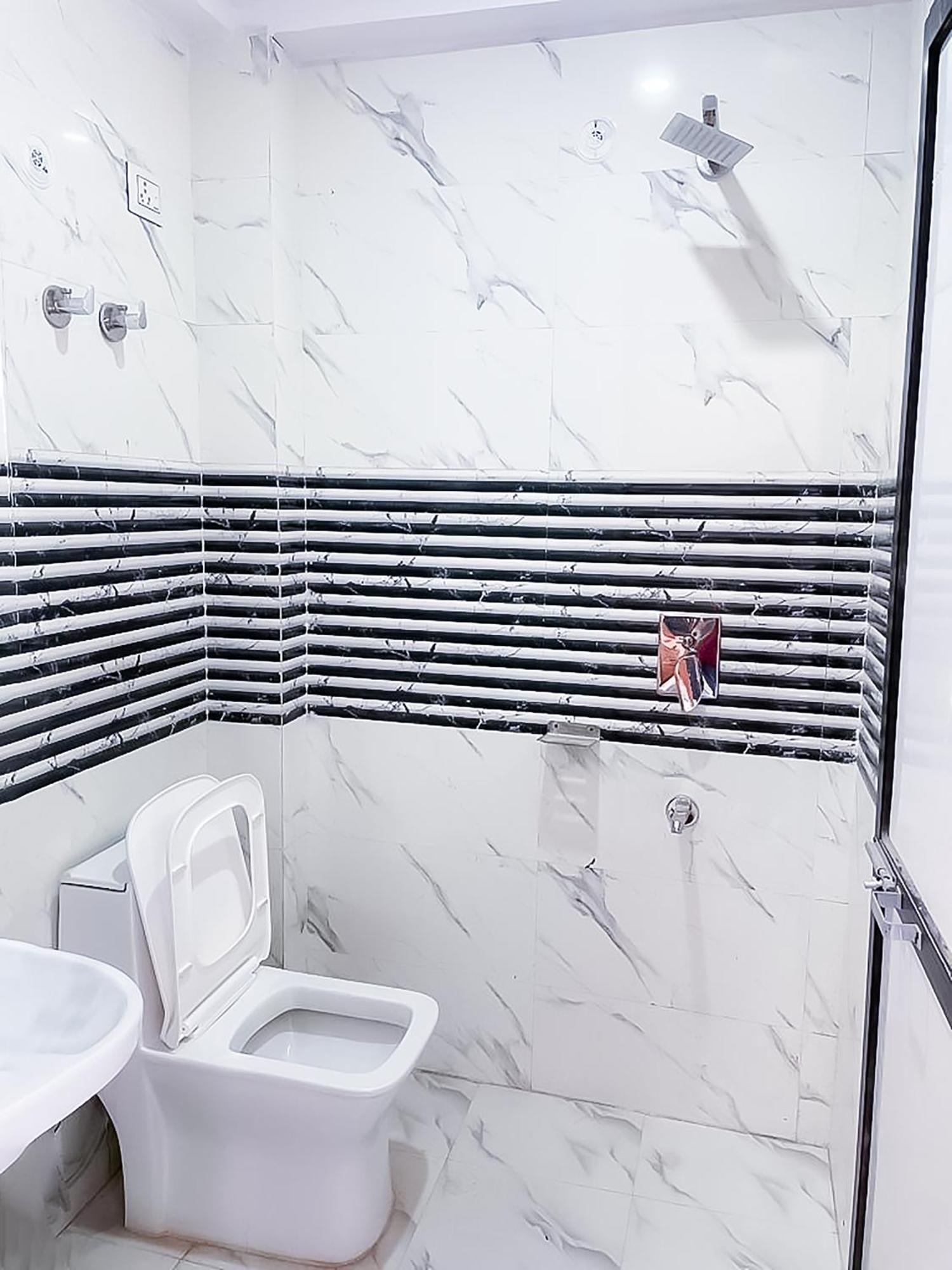 Roomshala 123 Happy Homes- Near Saket Metro Νέο Δελχί Εξωτερικό φωτογραφία